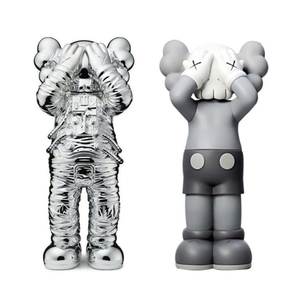 KAWS:HOLIDAY SPACE Figure Limited Edition
