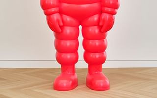 Are there contemporary artists who create paintings and sculptures?